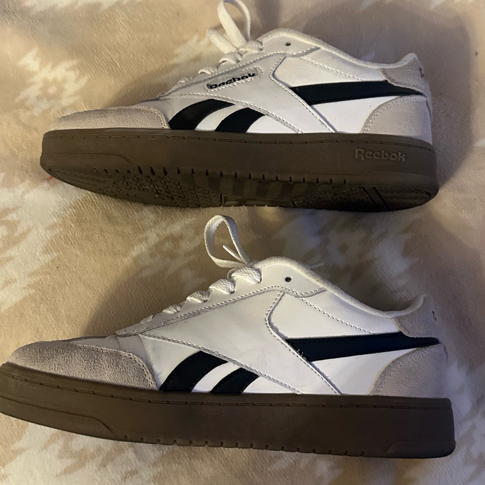Reebok Shoes - Picture 4 of 7